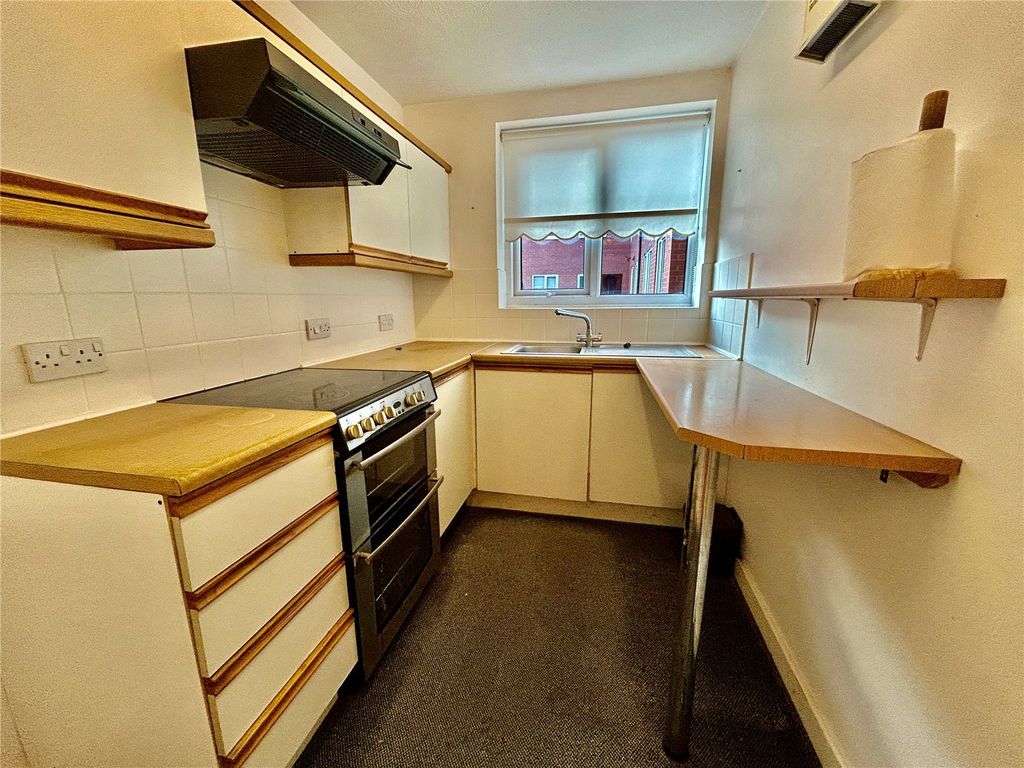 Property photo 3 of 19 Picture No. 16