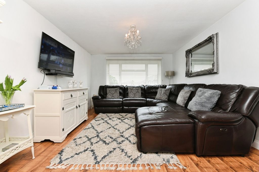 Property photo 3 of 14 Pbox-Img.Jpg