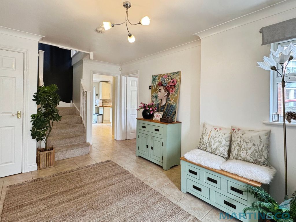 Property photo 2 of 20 Bf7226Fc--410A-B149-Cbad119Fcd2C-32856-000012215E6
