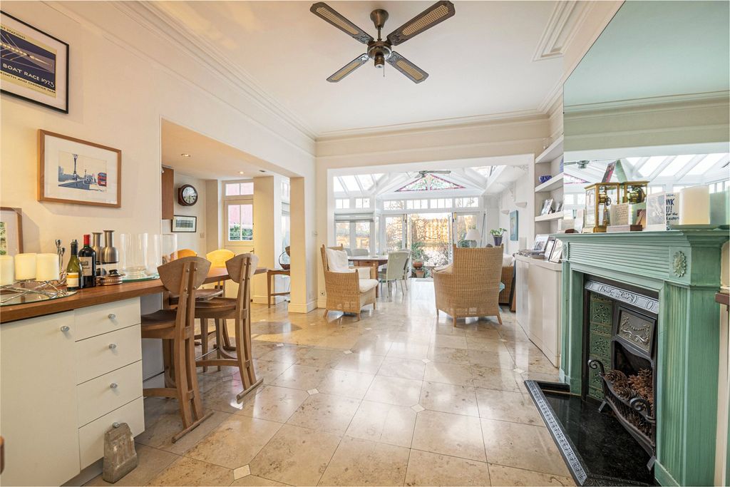 Property photo 3 of 20 Ktichen