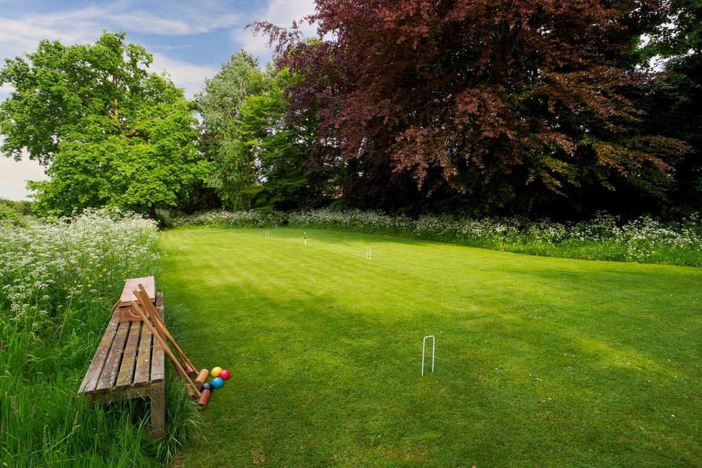 Property photo 3 of 28 Garden