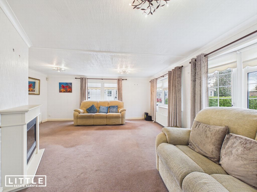 Property photo 3 of 18 Photo 2