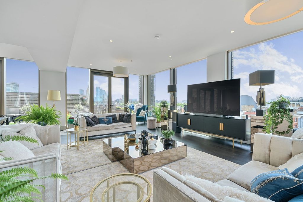 Property photo 1 of 22 Picture No. 17