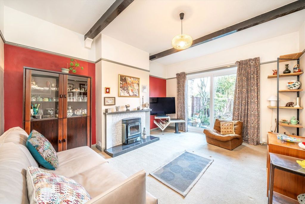 Property photo 2 of 8