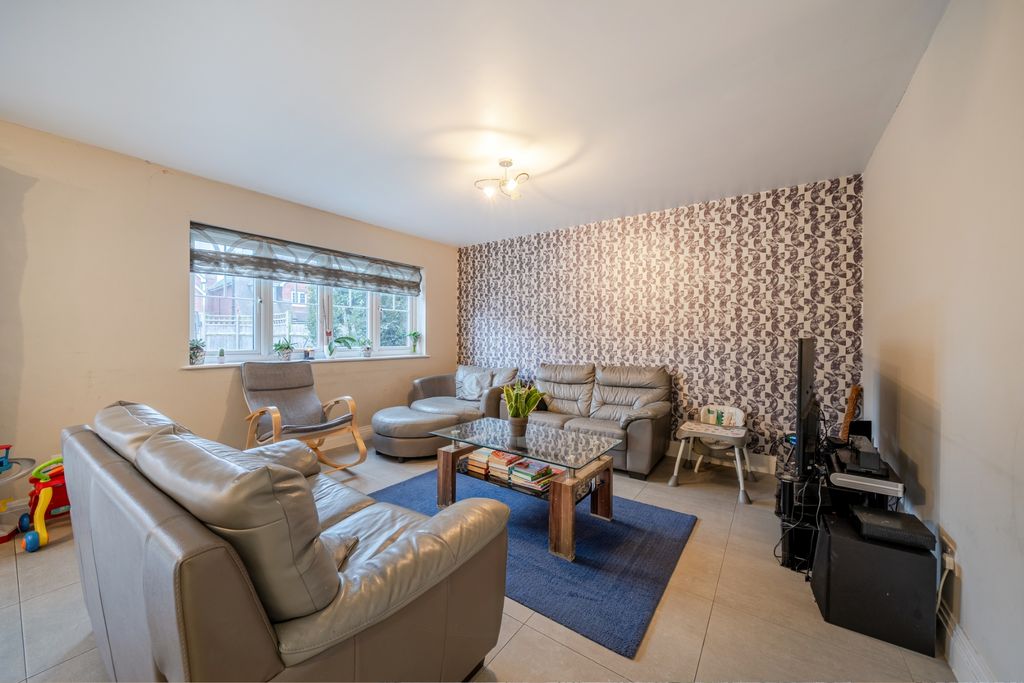 Property photo 2 of 20 Photo 5