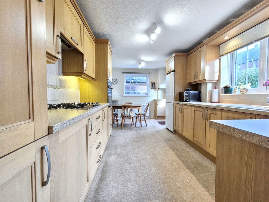 Property photo 3 of 24