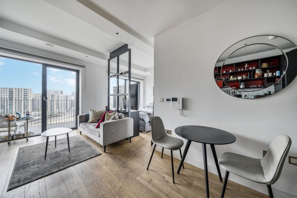 Property photo 1 of 18 1333376-8-6890d25...