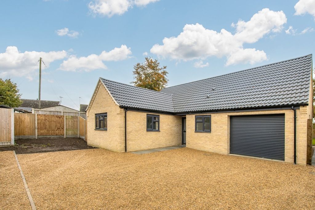 Property photo 1 of 24 2161571