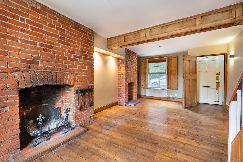 Property photo 3 of 12