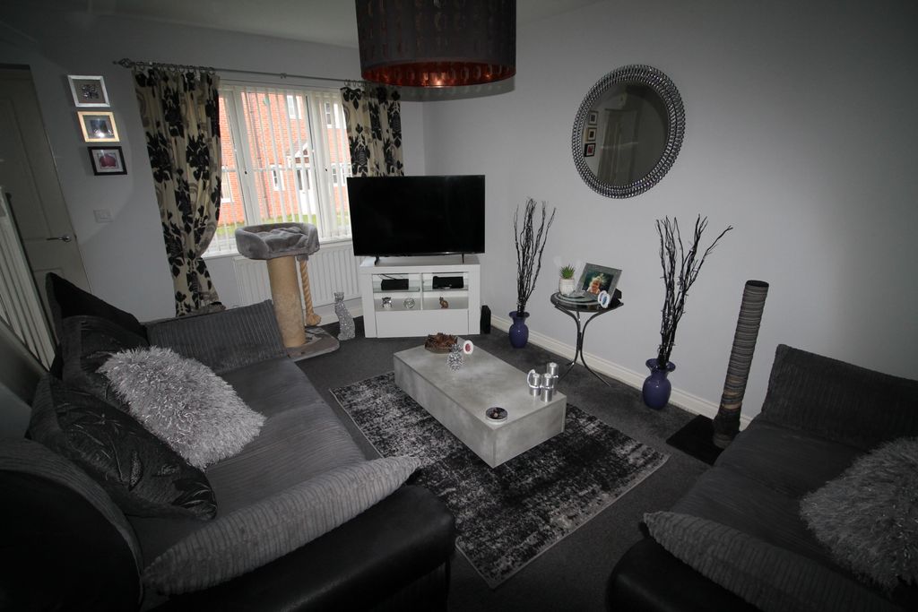 Property photo 3 of 11 Img_9447