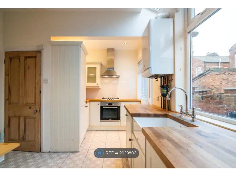 Property photo 1 of 16 Kitchen