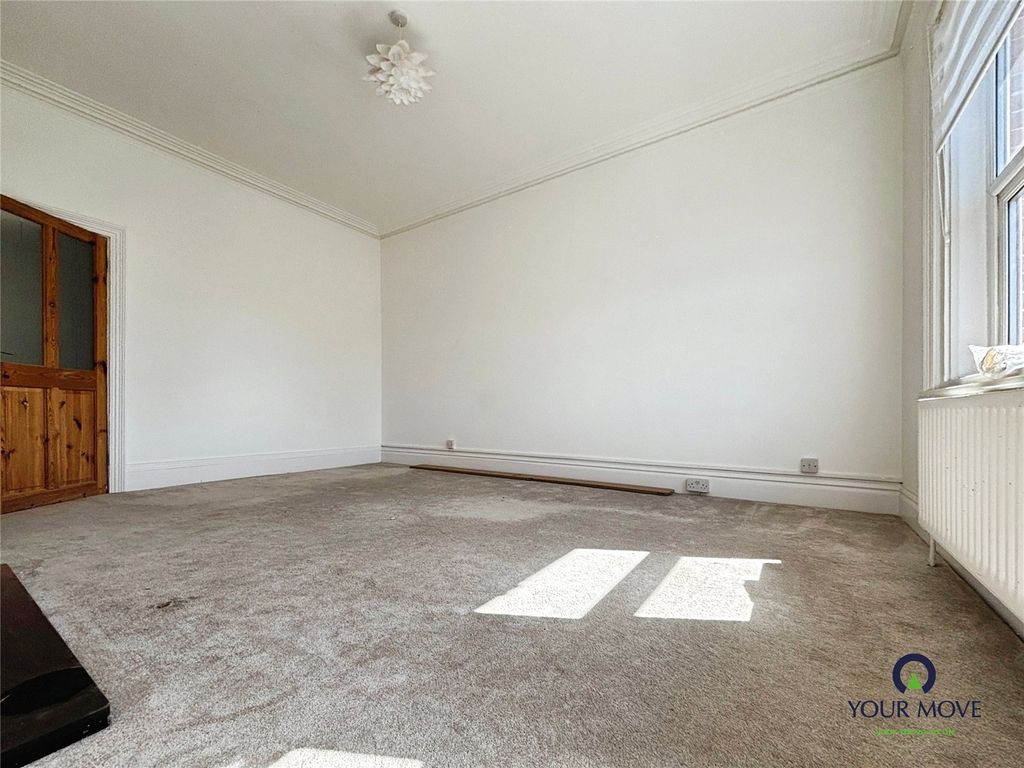 Property photo 3 of 8 Picture No. 01