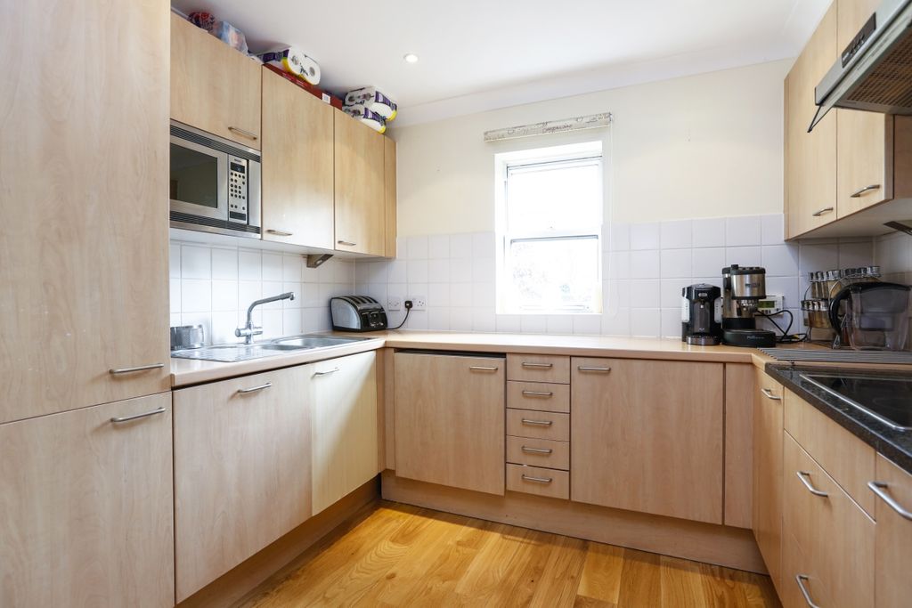 Property photo 2 of 8 Kitchen