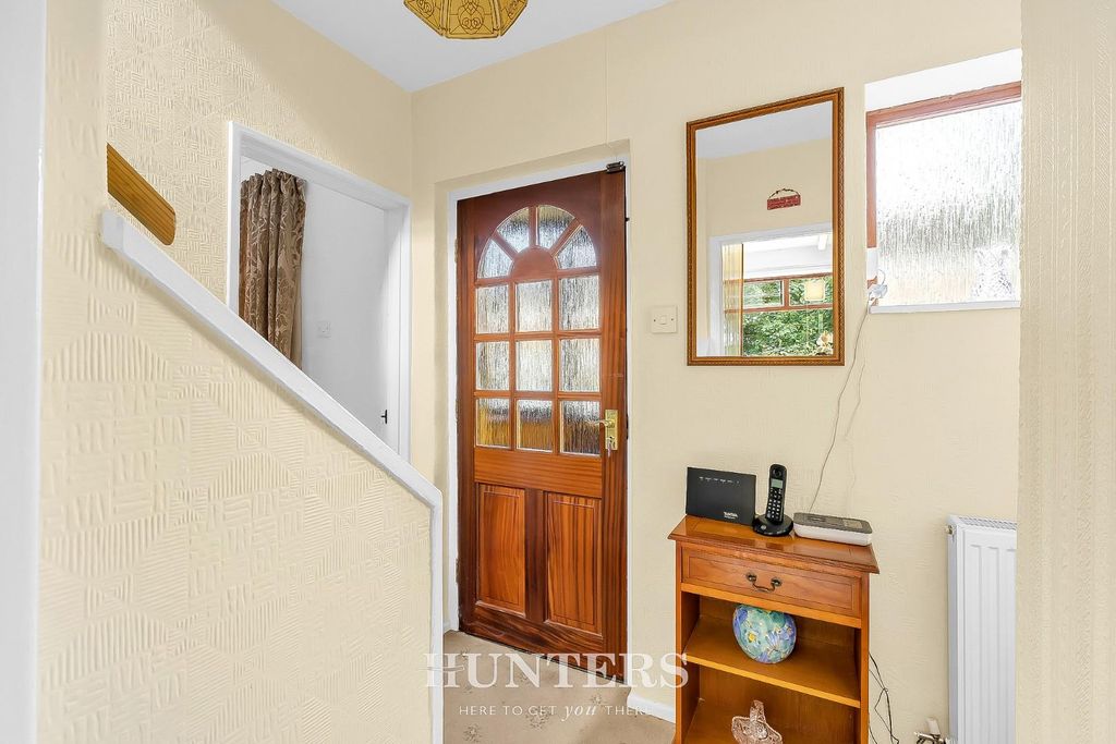 Property photo 2 of 18 Furness Road (1).Jpg
