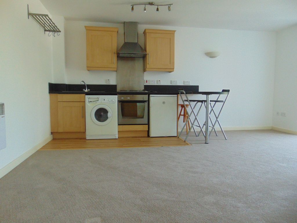 Property photo 3 of 9