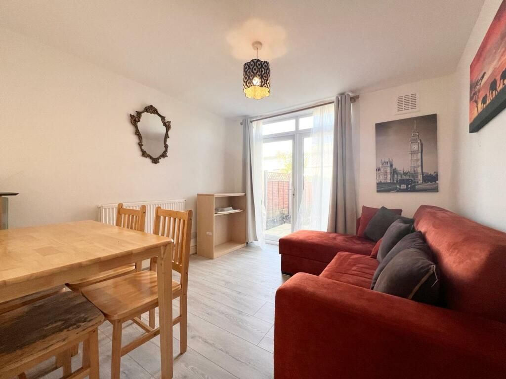 Property photo 2 of 6