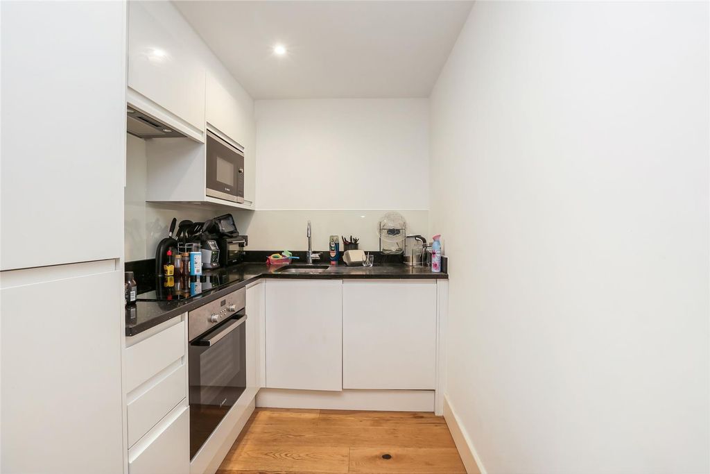 Property photo 2 of 7 Kitchen.Jpeg