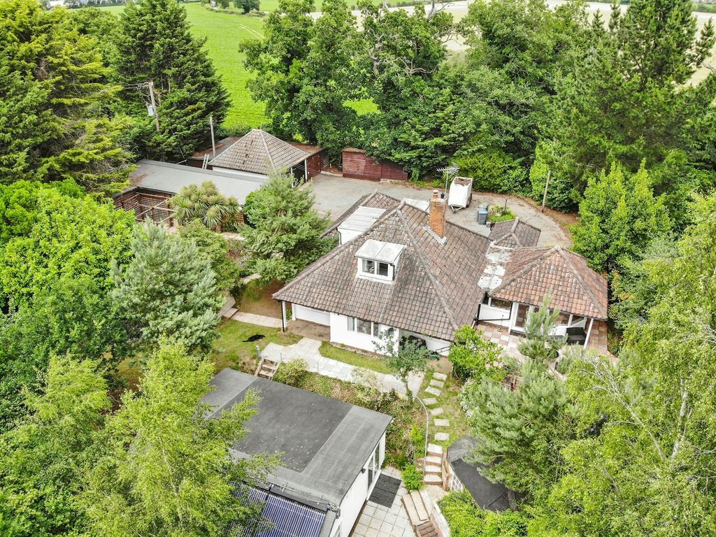 Property photo 1 of 34
