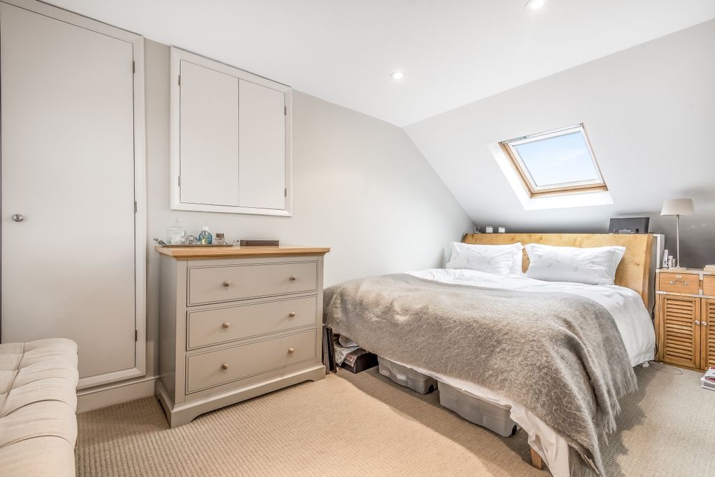 Property photo 2 of 24 402797 (5)