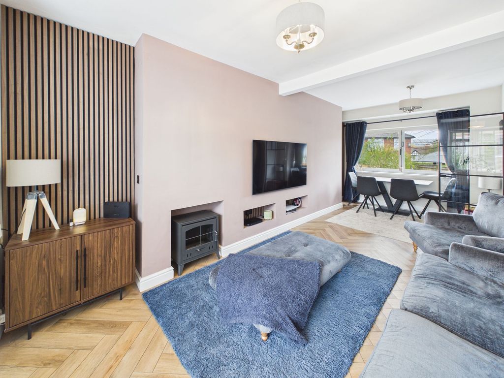 Property photo 2 of 35