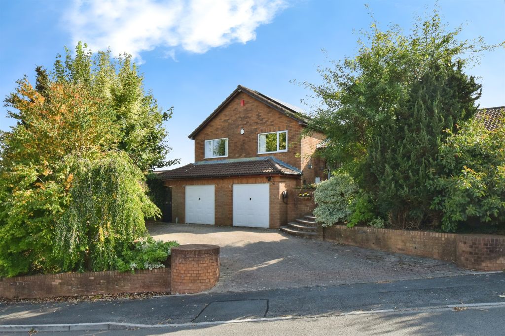 Property photo 2 of 31