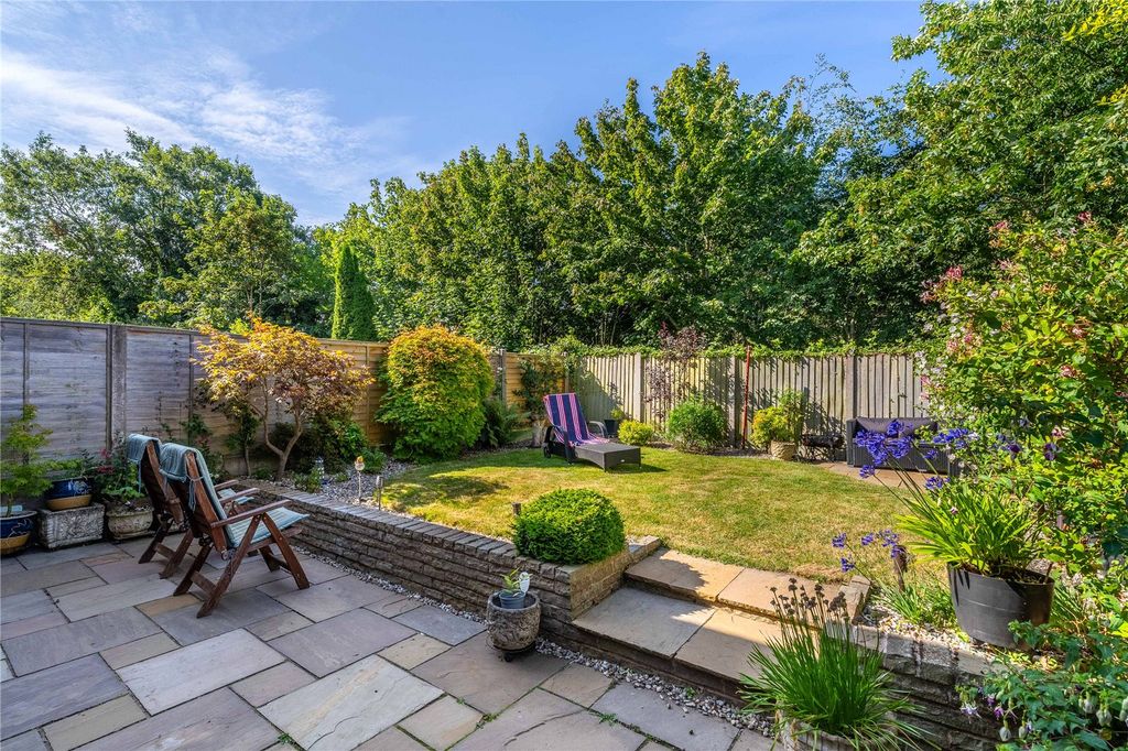 Property photo 2 of 34 Picture No. 20