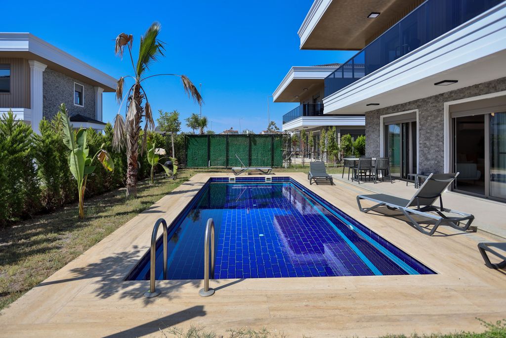 Property photo 3 of 24 Serene Newly-Built Villa In Antalya For Sale - Sun-Drenched Terraces Round The Pool