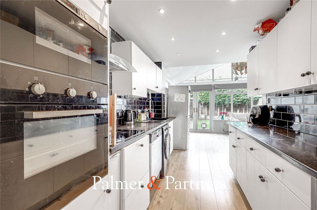 Property photo 3 of 19 Picture No. 10