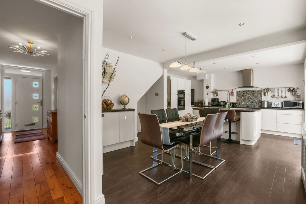 Property photo 2 of 43 Kitchen/Diner