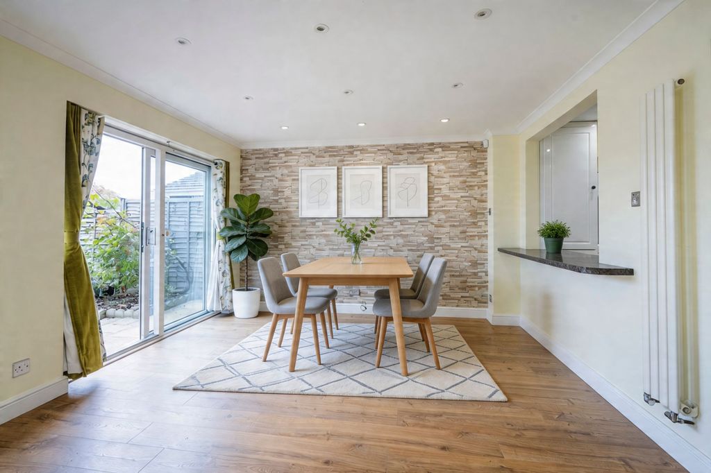 Property photo 3 of 16 Dining Room