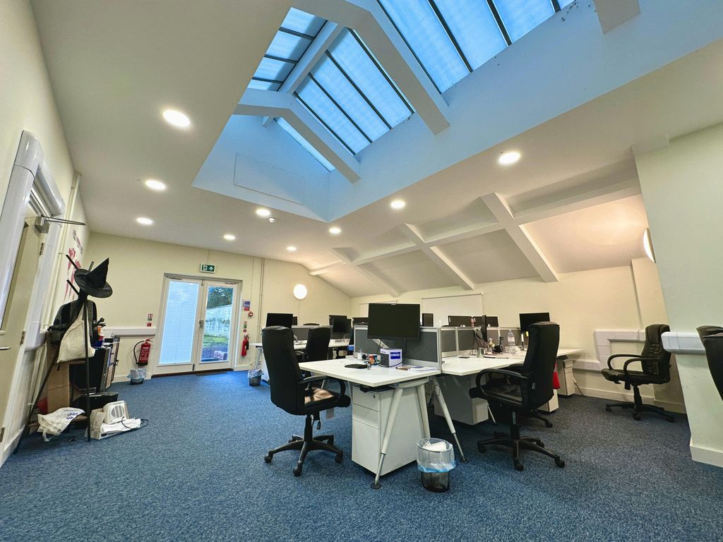Property photo 3 of 5 6870 A.Jpg