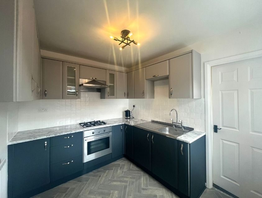 Property photo 3 of 13 5539282