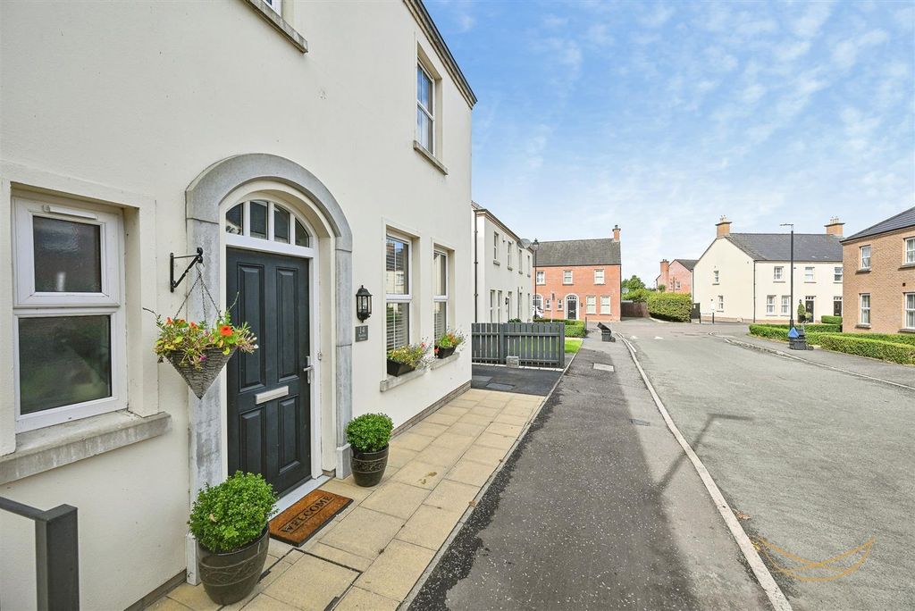 Property photo 3 of 38 Dhp-6.Jpg