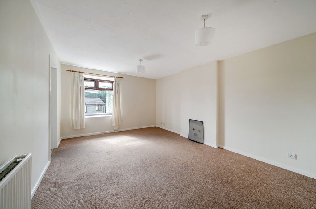 Property photo 3 of 12 1481360-16-6A3d59...