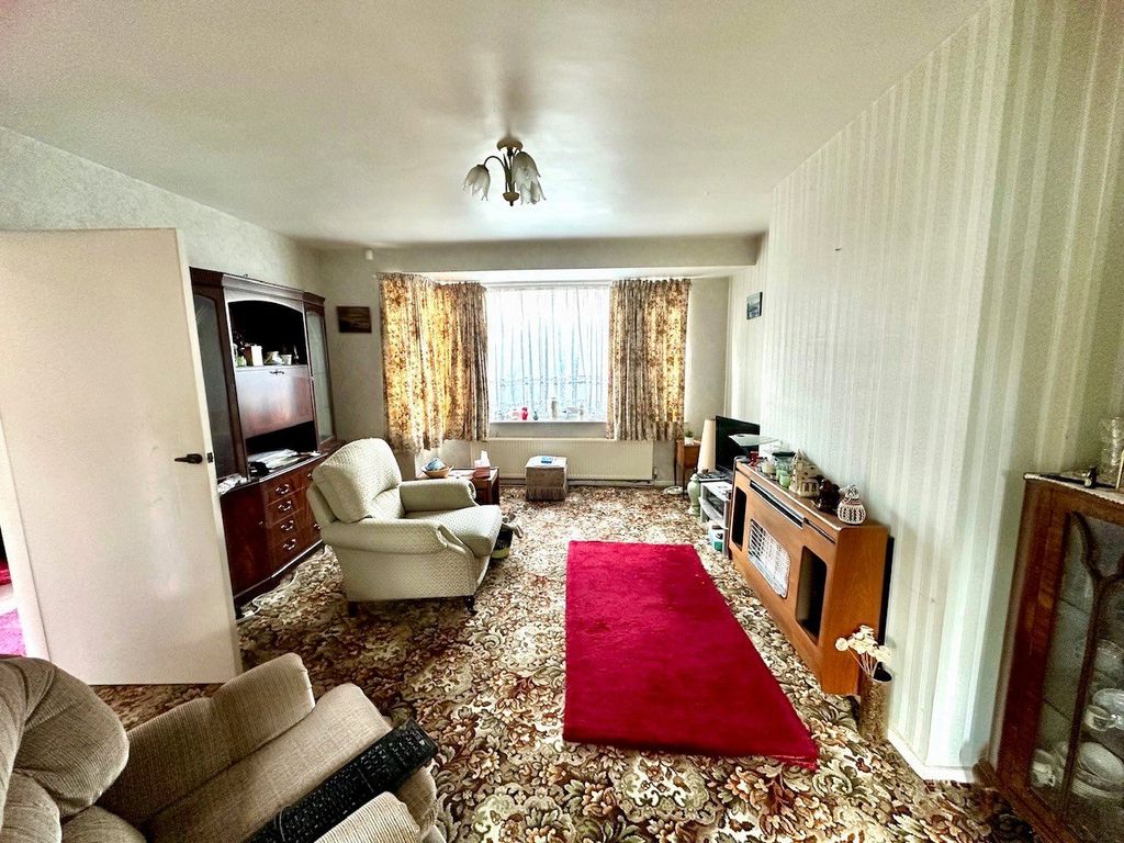 Property photo 2 of 12 Picture No. 03