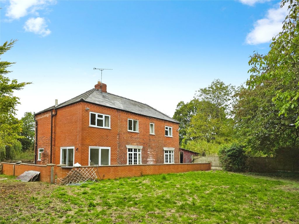 Property photo 3 of 38 Description