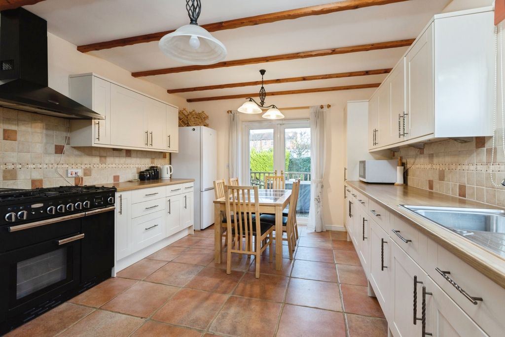 Property photo 2 of 20 Pbox-Img.Jpg