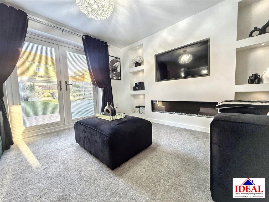 Property photo 3 of 13 Image00011.Jpg