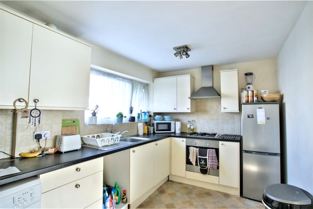 Property photo 2 of 5