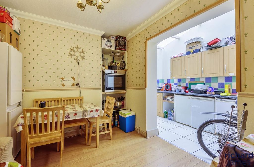 Property photo 2 of 19 98B56224-Fcb5-48B...