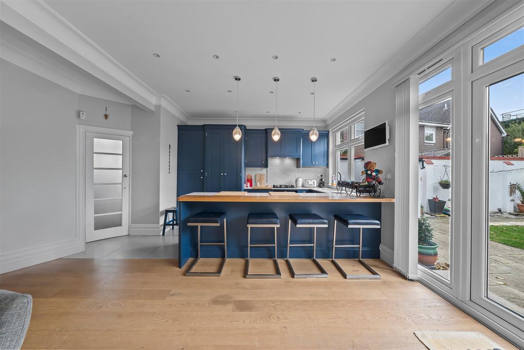 Property photo 3 of 30 Dsc08623.Jpg.Jpg