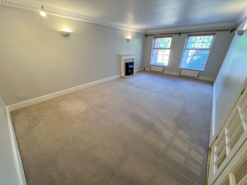 Additional image 19 of 2 bed flat for saleMolesey Park Road, East Molesey KT8