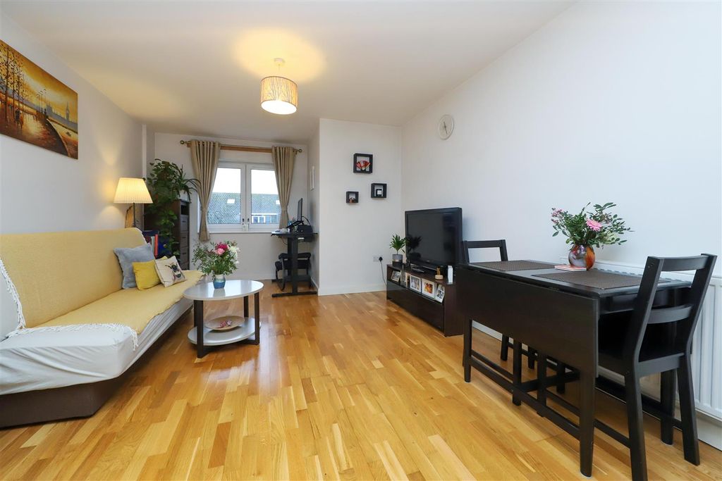 Property photo 2 of 15 Living Room