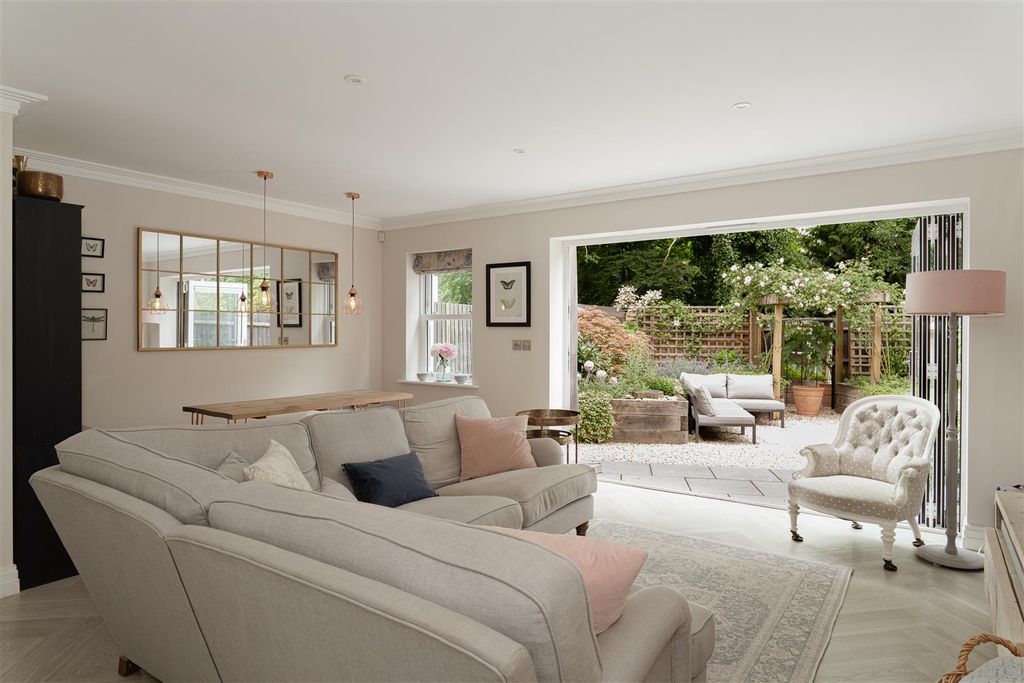 Property photo 2 of 23 19.Jpg