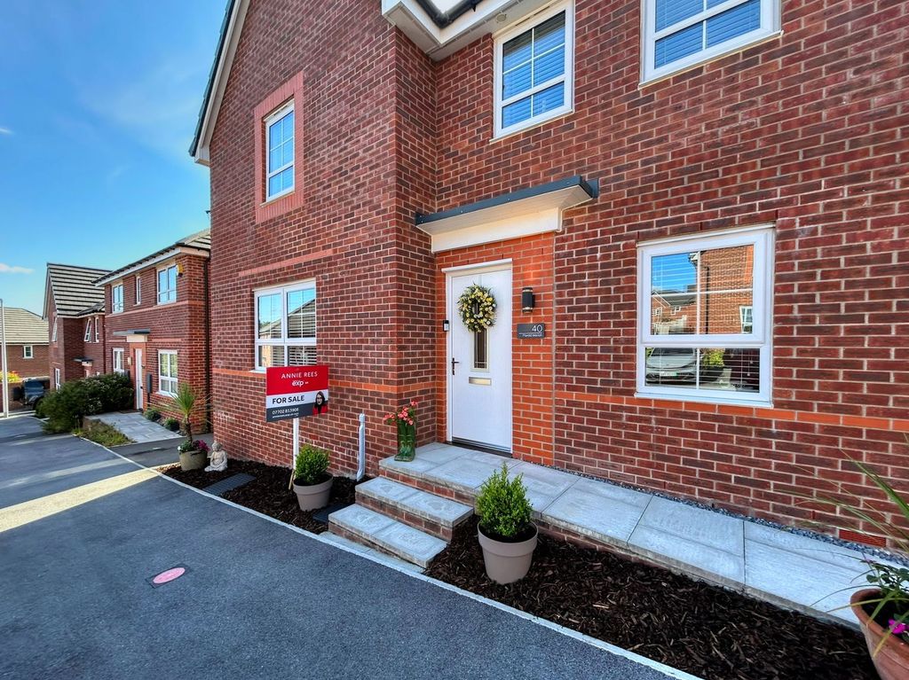 Property photo 1 of 47