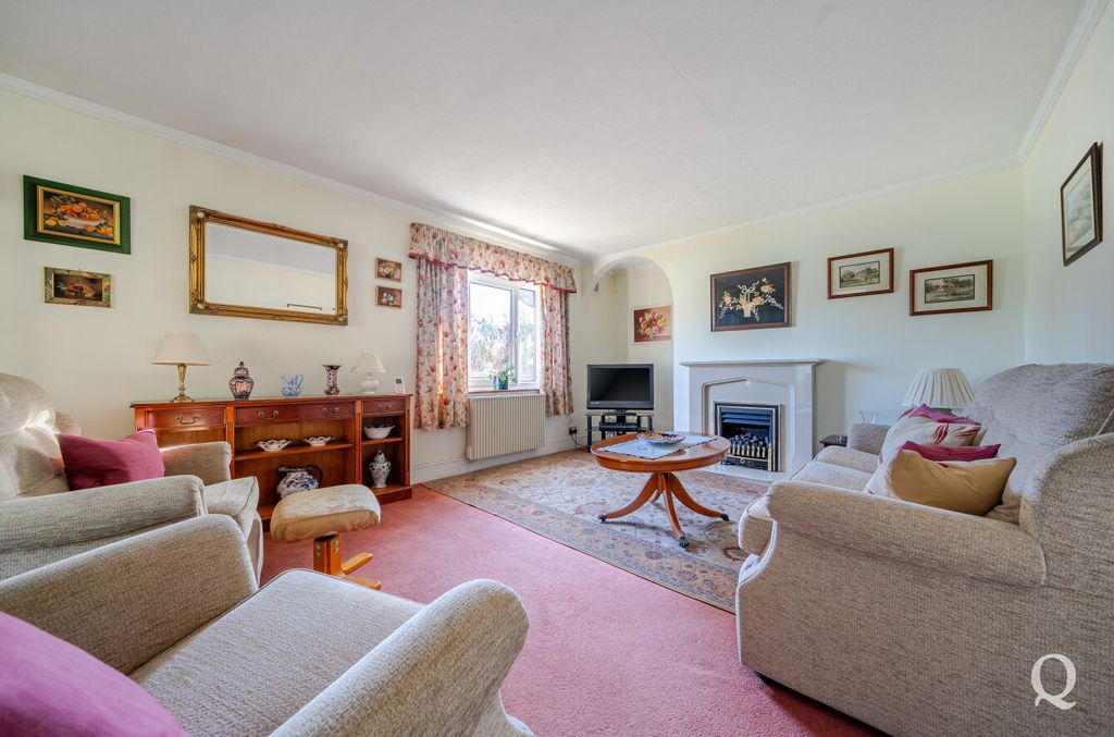 Property photo 2 of 37 336696B0-B0d6-4c9...