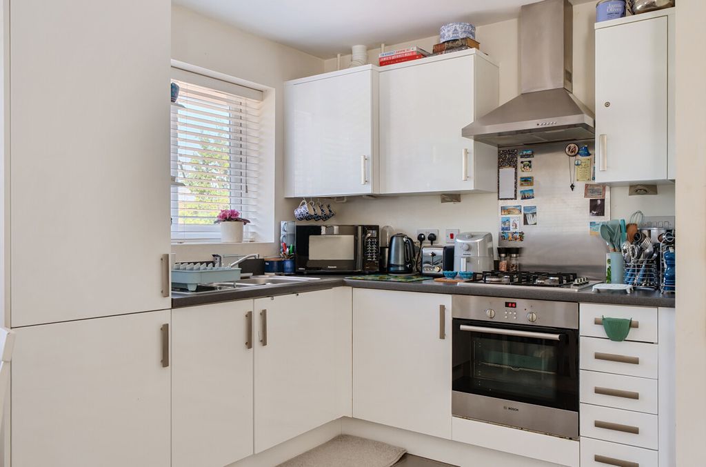 Property photo 3 of 12 1320311-15-686cd7...