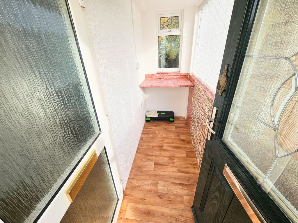 Property photo 3 of 13 4248324