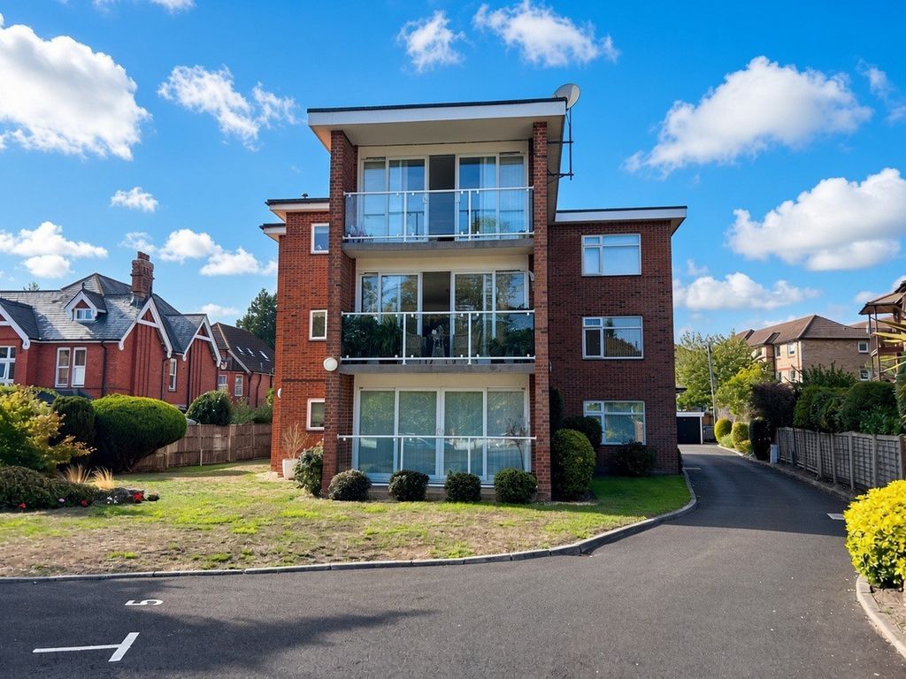 Property photo 1 of 12