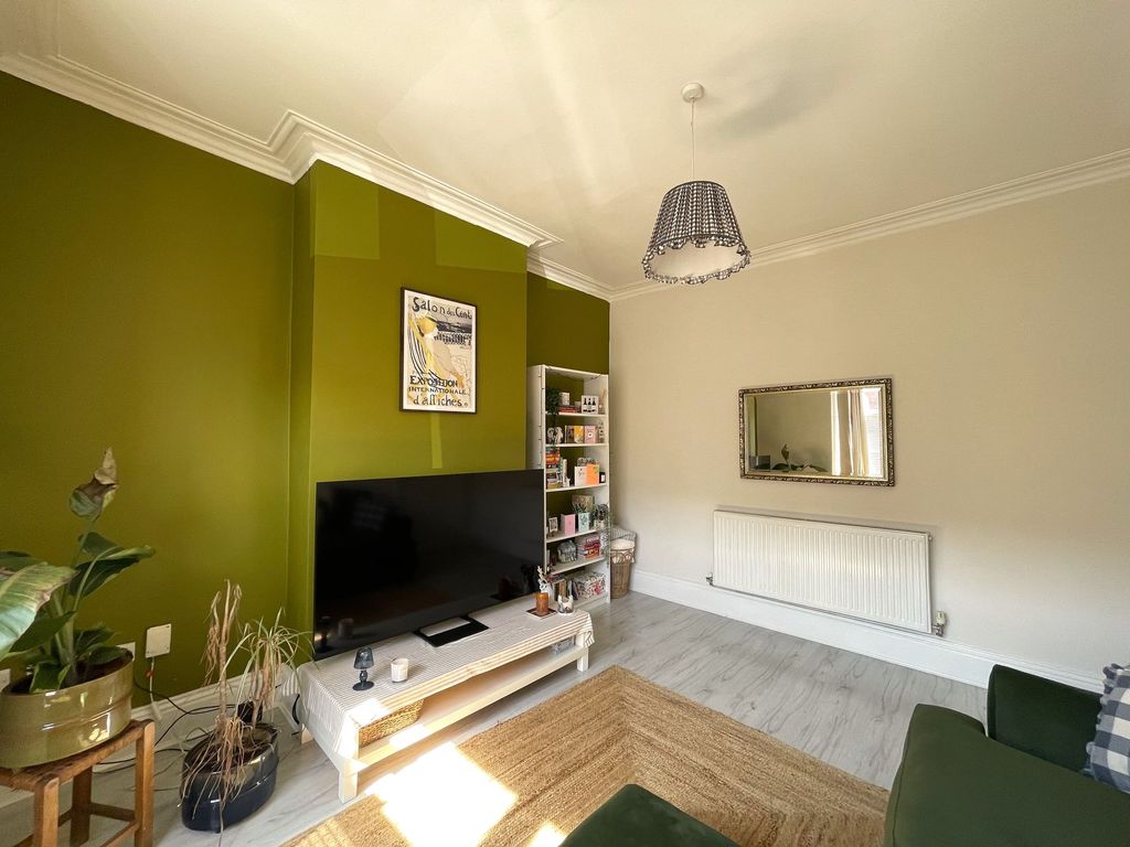 Property photo 3 of 28